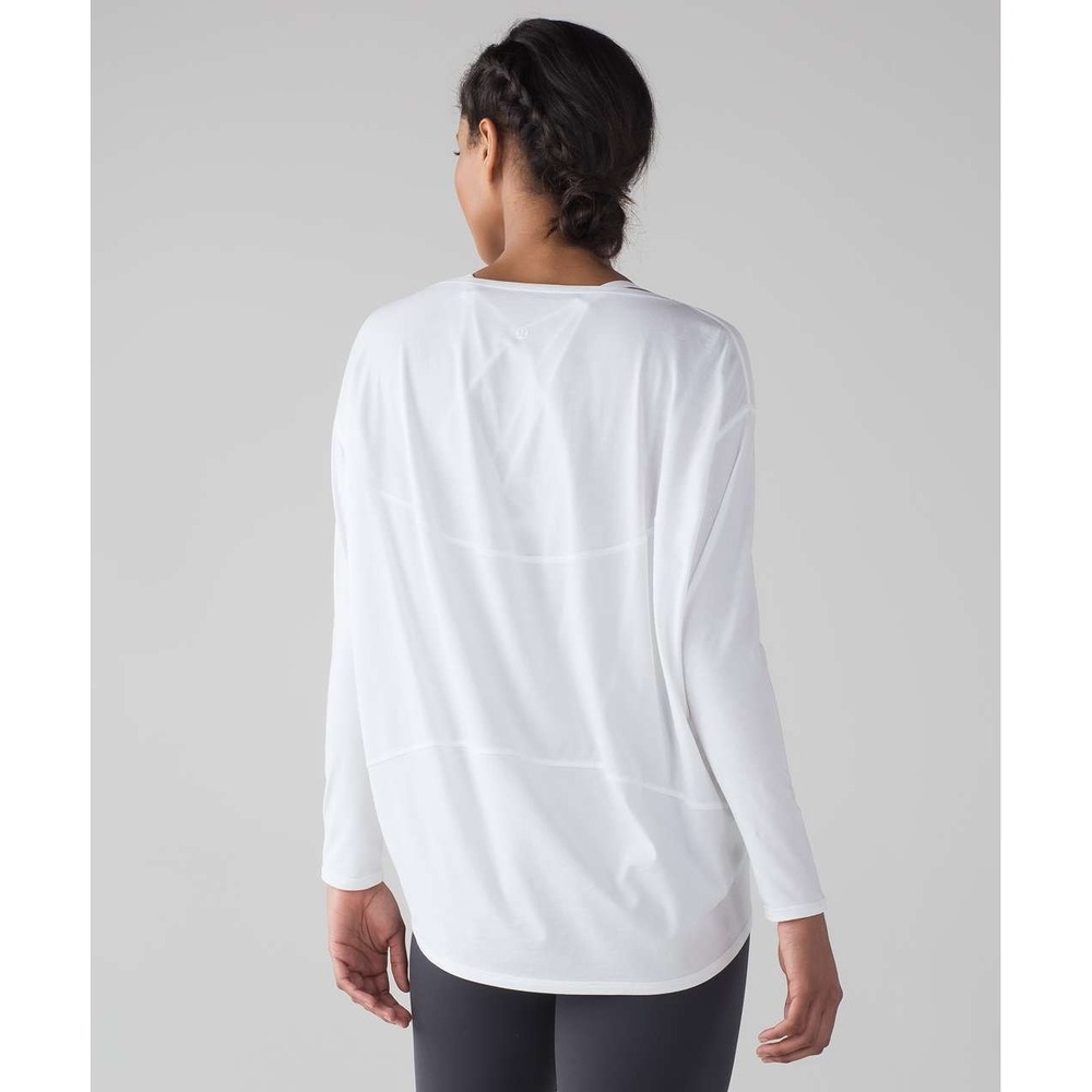 Lululemon Womens Back In Action Long Sleeve Size 8 White Minimalist Yoga